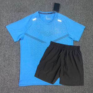 Ensemble de <span class=keywords><strong>sport</strong></span> unisexe 2 pièces imprimé à capuche pour l'été 2025 – T-<span class=keywords><strong>shirt</strong></span> respirant en tissu éponge à manches courtes et short pour la course et la gym - Product Image 4