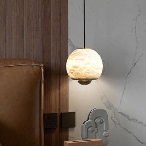 Lustre suspendu décoratif moderne de luxe en cuivre et marbre avec LED pour villa, chambre et hall d'entrée - Product Image 1