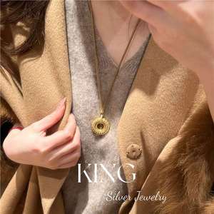 Collier Pendentif Donut en Argent Sterling S925 Plaqué Or avec Micro-Incrustations, Bijou Quotidien King Silver - Product Image 5