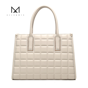 ALEX&<span class=keywords><strong>MIA</strong></span> Borsa Trapuntata da Donna, Capacità <span class=keywords><strong>Media</strong></span>, con Cerniera, Resistente all'Acqua, in Poliestere, Borsa da Ufficio con Manico Superiore e <span class=keywords><strong>Tracolla</strong></span> - Product Image 1