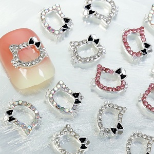Venta al por mayor: Nueva decoración de <span class=keywords><strong>uñas</strong></span> 3D de <span class=keywords><strong>Hello</strong></span> <span class=keywords><strong>Kitty</strong></span> con lazo de diamantes y perlas huecas para accesorios DIY - Product Image 4
