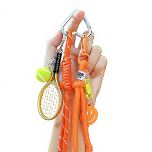 Llaveros Deportivos Ligeros de Metal y Plástico con Patrón de Corazón Tejido - Regalo Creativo para Fanáticos del Tenis - Product Image 4