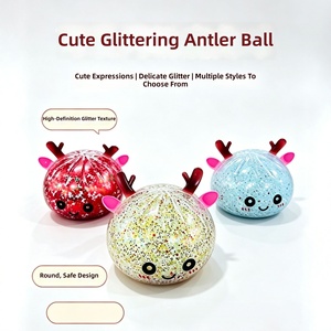 Nouveau Jouet à Presser Renne de Noël 5,5-8,5 cm, Squishy Pailleté Anti-Stress en Forme de Boulette - Product Image 3