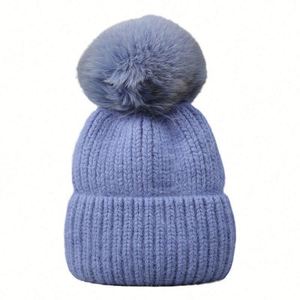 Bonnet en laine et fourrure de lapin hiver 2025 avec pompon, protection épaissie pour les oreilles, tricoté, couleur unie, élégant - Product Image 5
