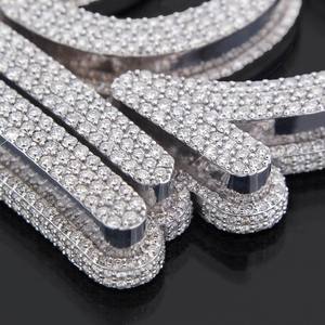 Collier pendentif solitaire en diamant Moissanite de haute qualité avec un style élégant pour les femmes à bas prix - Product Image 3