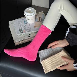 कम mq कस्टम फैशन कपास ठोस रंगीन मोजे लोगो कस्टम पकड़ खेल चालक दल के टखने आर्क फुट सर्दियों में महिलाओं को चेतावनी दी - Product Image 2