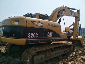 Excavatrice sur chenilles hydraulique CAT 320C d'<span class=keywords><strong>occasion</strong></span>, 21 tonnes, économe en carburant, grande pelle Caterpillar de seconde main pour l'aménagement paysager - Product Image 3