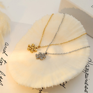 <span class=keywords><strong>2024</strong></span> copo de nieve joyería de moda collares de acero inoxidable joyería fábrica collar a granel nieve colgante collares joyería para mujeres - Product Image 3