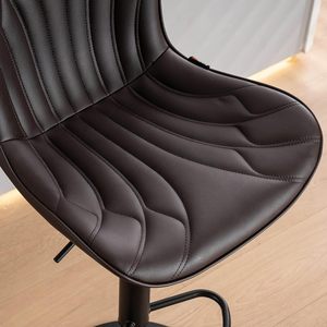 Chaise de <span class=keywords><strong>bar</strong></span> noire à hauteur de comptoir facile à assembler Tabourets de <span class=keywords><strong>bar</strong></span> en métal de <span class=keywords><strong>24</strong></span> pouces Tabouret de comptoir pivotant réglable avec dossier pour la cuisine