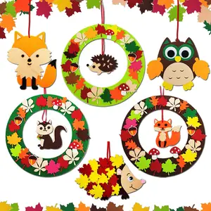 3 pcs Wreaths Craft Set with Squirrel, Fox, Hedgehog Decoration Autumn and Christmas Wreaths decoration DIY felt craft set