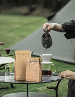 Sacs à café en papier kraft de qualité supérieure, imprimés sur mesure, recyclables, à fond plat, avec valve et fermeture éclair, style simple, marque OEM