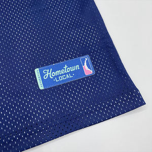 Maillot de basket-ball en maille avec logo brodé en bleu avec impression par sublimation personnalisée OEM - Product Image 6