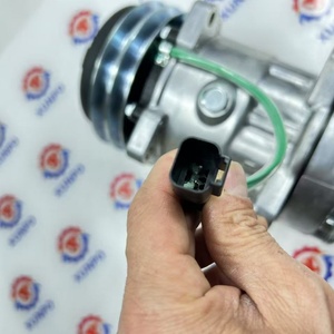 Compresseur de climatisation VOE14649606 14649606 pour excavatrice EC200B EC200D EC210B - Product Image 4