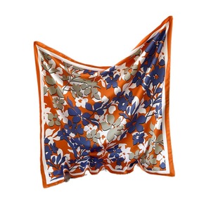 Écharpe carrée imprimée florale 90x90cm, accessoire de mode multifonctionnel, bandeau pour cheveux pour femmes - Product Image 5