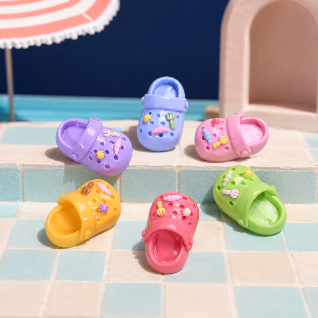 Wholesale 3D Mini Shoe Resin Charms Assorted Clog Style Accessories for Keychain Jewelry Hair Decoration Custom Orders