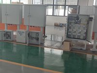 Armoire de commande électrique triphasée à quatre fils assemblée sur mesure, coffret de distribution industriel extérieur basse tension