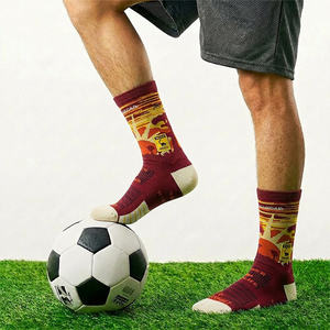 Chaussettes de football tricotées à motif de dessin animé entièrement personnalisables Bilu, design du bord du mollet, chaussettes athlétiques écologiques, ensemble cadeau personnalisé - Product Image 2