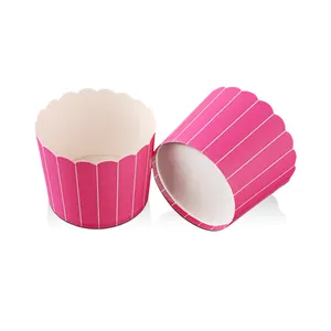 Envoltório de papel ondulado médio e colorido, assando muffin forro de cupcake
