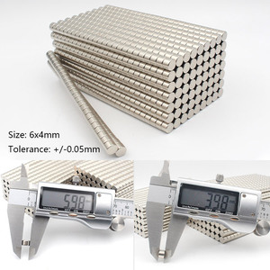 Onstock D6 * 4mm D6 * 3mm N52 <span class=keywords><strong>nicuni</strong></span> mạ vĩnh viễn NdFeB nam châm nhỏ d6x3mm d6x4 vòng tròn nhỏ nhỏ nam châm đĩa Neodymium tròn - Product Image 3