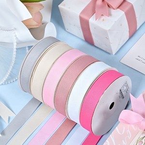 شريط ساتان منسوج مزدوج الوجه مخصص من المصنع، 100% بوليستر، ألوان مخصصة، 100 ياردة، أزرق عالي المتانة لشريط هدايا العلامات التجارية - Product Image 3