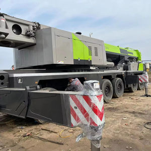 Grúa sobre Camión Usada Zoomlion QY220 de 220 Toneladas, Bien Mantenida, en Stock - Product Image 1