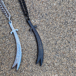 Ispirare gioielli 316L all'ingrosso luce oro puro 18K PVD a prova di sudore verticale <span class=keywords><strong>Zulfiqar</strong></span> spada collana arabica calligrafia gioielli - Product Image 6