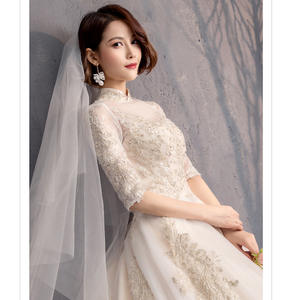 Robe <span class=keywords><strong>de</strong></span> mariée vintage 2019 en dentelle <span class=keywords><strong>champagne</strong></span> clair à col montant et manches mi-longues avec longue traîne - Product Image 4