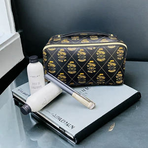 Trousse de toilette de voyage en cuir PU imperméable de grande capacité avec logo personnalisé trousse de maquillage portable pour femmes - Product Image 1