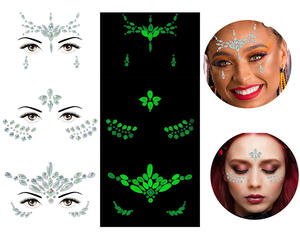 Autocollant <span class=keywords><strong>de</strong></span> cristaux fluorescents <span class=keywords><strong>de</strong></span> conception <span class=keywords><strong>de</strong></span> sirène rougeoyante auto-adhésif <span class=keywords><strong>tatouage</strong></span> <span class=keywords><strong>de</strong></span> strass lumineux pour des événements <span class=keywords><strong>de</strong></span> fête - Product Image 4