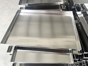 Hands ch weißen Backblech aus Edelstahl in Sonder größe mit elektrolyti schem Polieren - Product Image 2