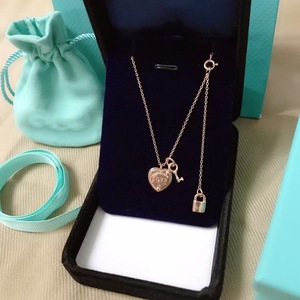 <span class=keywords><strong>Collana</strong></span> con <span class=keywords><strong>Ciondolo</strong></span> a Forma di Cuore con Lettera T e Lucchetto, Catena a Cuore in Argento 925, Regalo di Lusso Unisex per Anniversario - Product Image 6