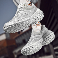Vente en gros de baskets de luxe nouveau design, antidérapantes, à motif de pneu, mode homme, baskets de sport pour papa, respirantes, semelle intermédiaire en EVA, caoutchouc