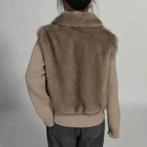 Autunno inverno di lusso da <span class=keywords><strong>donna</strong></span> in pelliccia sintetica <span class=keywords><strong>Cardigan</strong></span> morbido soffice cappotto lavorato a maglia <span class=keywords><strong>con</strong></span> Logo personalizzato e <span class=keywords><strong>cerniera</strong></span> anteriore all'ingrosso - Product Image 4