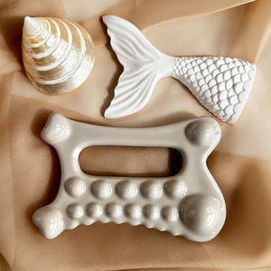 Peine Gua Sha de Cerámica Personalizable, Herramienta Multiusos de Forma Única para Raspado Corporal, Relajación Muscular Facial y Corporal - Product Image 5