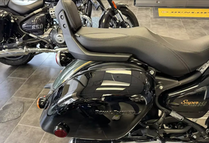 READY TO RIDE 2025 LATEST <strong>SALES</strong> <strong>FOR</strong>-<strong>Royals</strong> <strong>Enfields</strong> Cruiser Motorcycle Super Meteor 650 Astral Green <strong>For</strong> <strong>Sale</strong> - Product Image 5