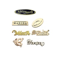 Label Logam Kustom Grosir dengan Logo Merek, Aksesoris Tag Pakaian Fashion Terukir, Pelat Logo Logam untuk Tas, Pakaian, dan Sepatu
