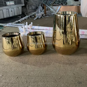 Jarrón decorativo elegante de acero inoxidable de metal dorado para hotel y hogar - Product Image 6