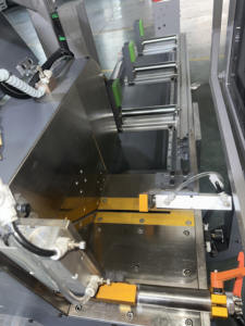 Sega di precisione CNC a 45 gradi per impianti ortopedici - Product Image 3