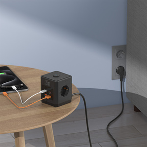 Enchufe múltiple EU PD25W con <span class=keywords><strong>2</strong></span> puertos USB-A y <span class=keywords><strong>2</strong></span> puertos USB-C, diseño tipo cubo <span class=keywords><strong>Rubik</strong></span>, con <span class=keywords><strong>3</strong></span> tomas y cable de extensión para el hogar - Product Image 6