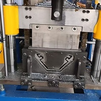Machine de formage à froid pour gouttières de toiture en tôle galvanisée PPGI de 0,3 à 0,8 mm pour projets de drainage des bâtiments résidentiels et commerciaux