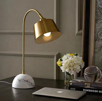 Lampe de chevet d'hôtel minimaliste moderne Base en marbre et abat-jour en fer E27 Ampoule LED Lampe de table pour étude
