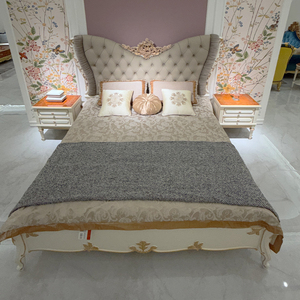 Cama de Lujo Rococó Francesa <span class=keywords><strong>Provincial</strong></span> con Cabecero Acolchado y Botones, Plisada, con Filigrana, Estilo Boutique Glam para Dormitorio de <span class=keywords><strong>Palacio</strong></span> o Penthouse - Product Image 1