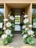Vente en gros d'usine : Feuilles de lotus géantes faites à la main sur mesure pour vitrines, décors de scène, fêtes, hôtels et centres commerciaux
