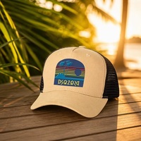 Gorra Trucker Personalizada con Diseño de Palmera, Malla Transpirable, Cierre Ajustable, Estilo Vintage Atardecer DSQ2020, Venta al por Mayor, Fabricante OEM, MOQ Bajo