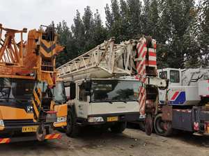 Chinese Brand Zoomlion 80 Tons Truck <b>Crane</b> QY80V Hydraulic Mobile <b>Crane</b> for Sale - Product Image 2
