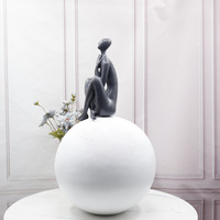 Lampe de Table LED d'Intérieur Nordique Moderne et Épurée, Sculpture Portrait Sphérique de Haute Qualité en Résine, Vente Directe Usine