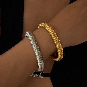 Dazan New Ins 18K Chapado en oro de acero inoxidable de alta calidad Gypsy Striped Bracelet ANTI FASHION Conjunto de joyería única <span class=keywords><strong>Serie</strong></span> de falda - Product Image 1