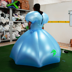 Hermosos vestidos de novia personalizados, ropa inflable de PVC para fiestas, publicidad y decoraciones de escenario - Product Image 2