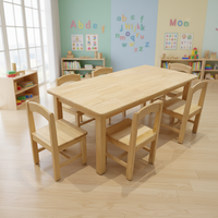 Ensemble de meubles écologiques en bois massif de couleur bois naturel pour la sécurité des enfants en âge préscolaire, tables et chaises de maternelle