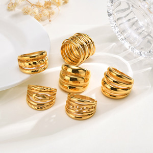 Bague large torsadée en acier inoxydable plaqué or 18 carats, style mode, multi-brins, empilable, pour usage quotidien et soirées - Product Image 1